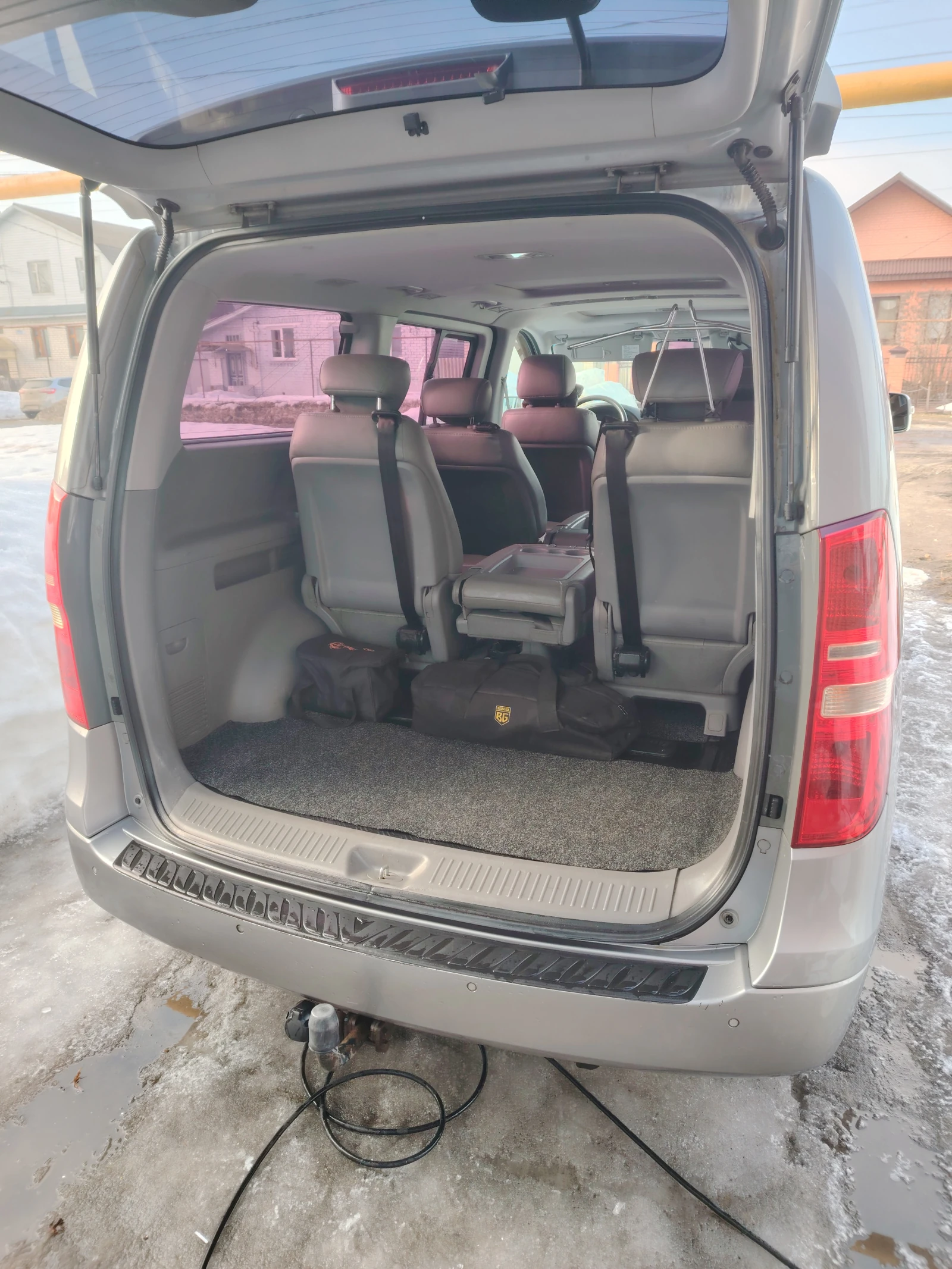 Hyundai Grand Starex, 2012г, полный привод, автомат