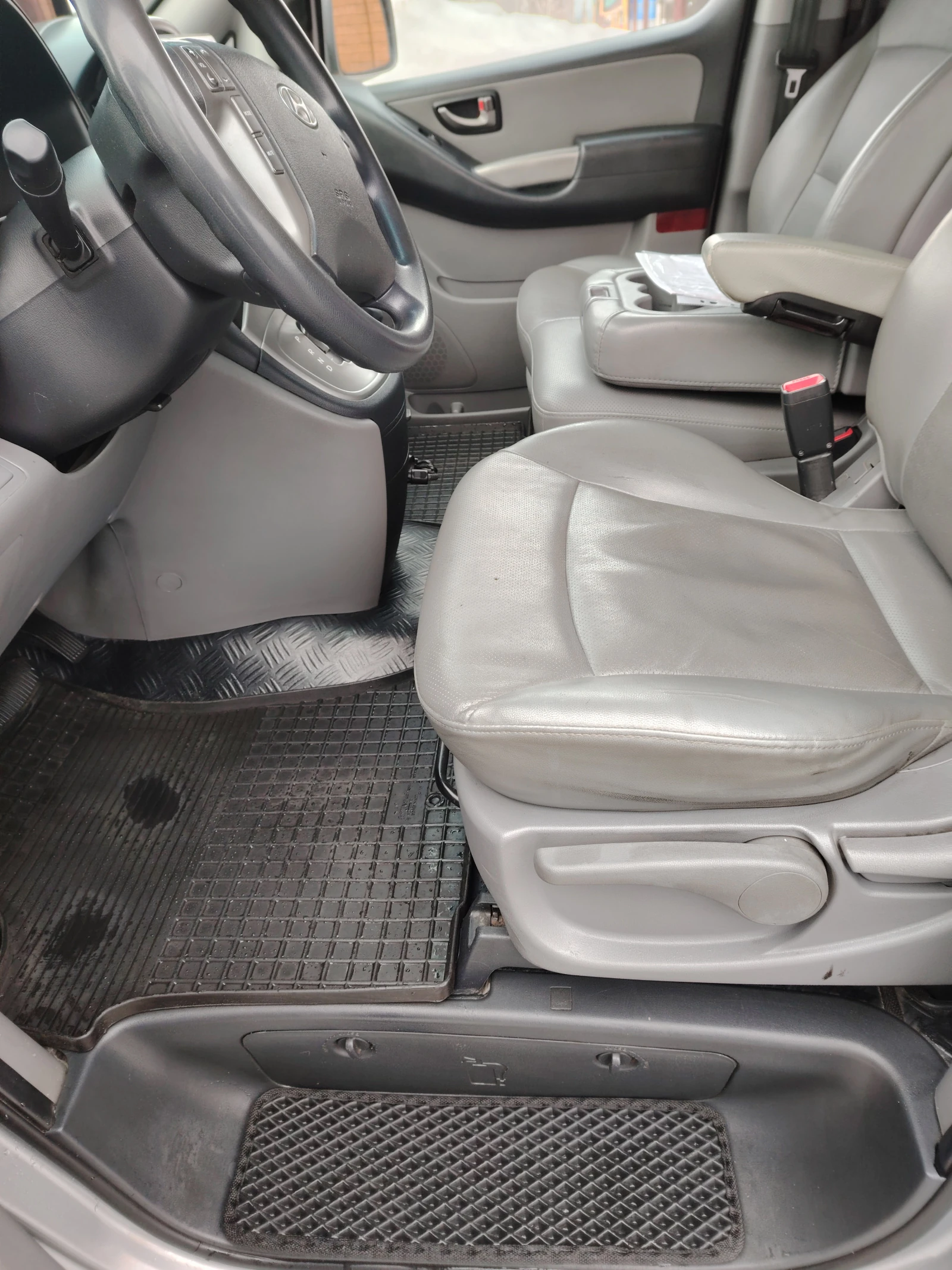 Hyundai Grand Starex, 2012г, полный привод, автомат