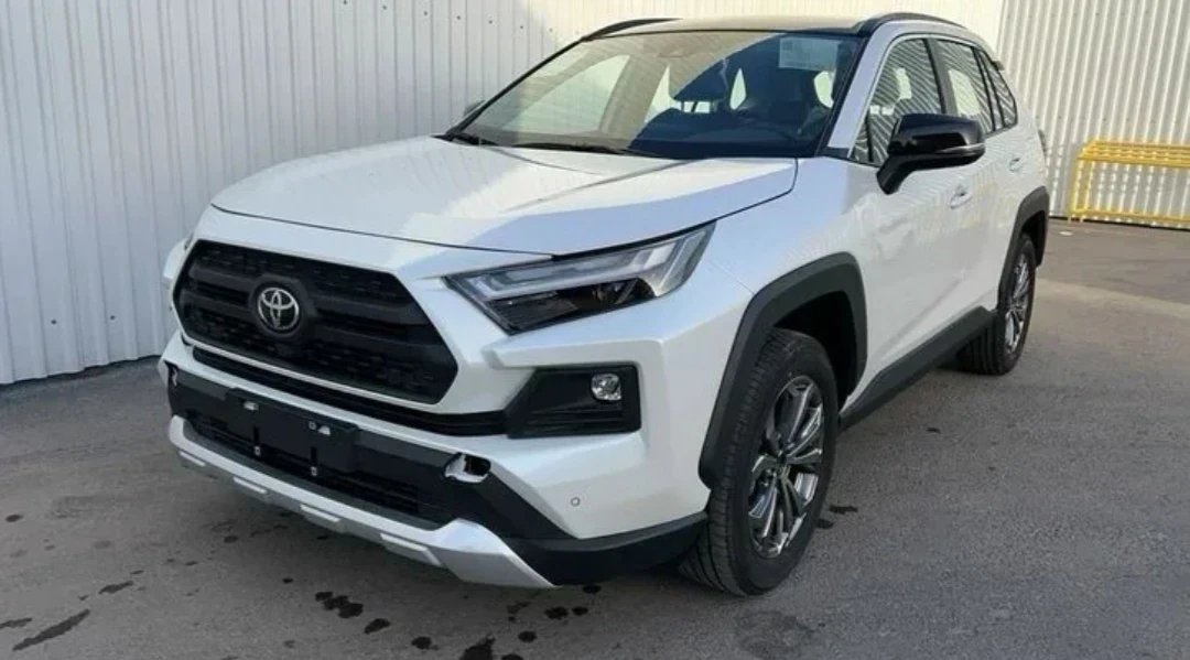 Toyota RAV4, 2025г., полный привод, вариатор