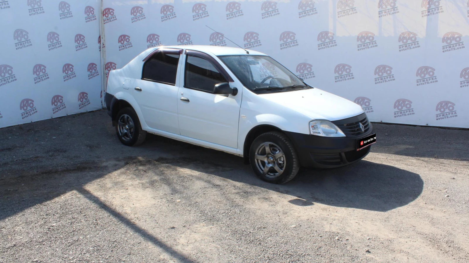 Renault Logan, 2011г, передний привод, автомат