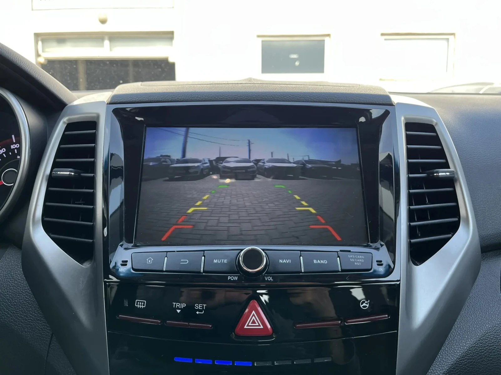 SsangYong Tivoli, 2016г, передний привод, автомат