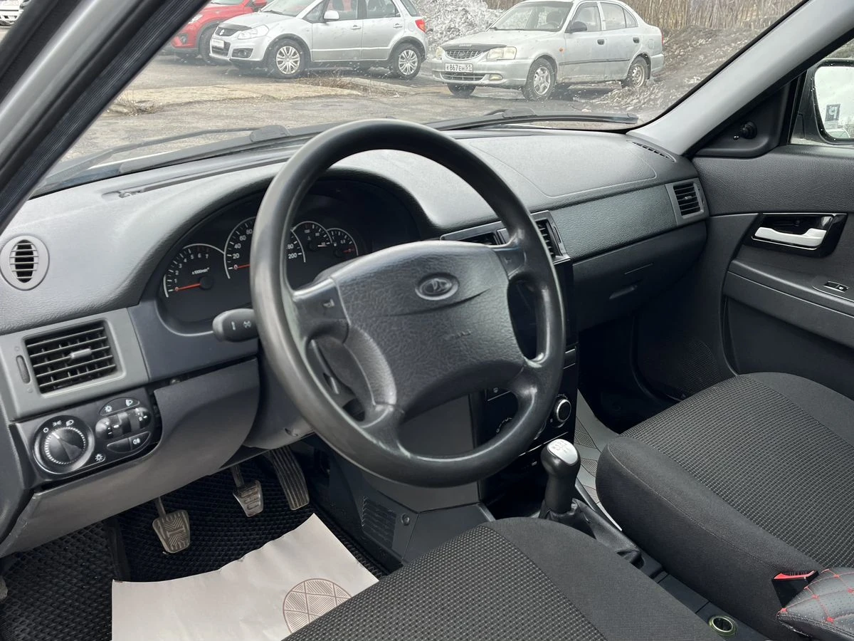 Lada (ВАЗ) Priora, 2011г, передний привод, механика
