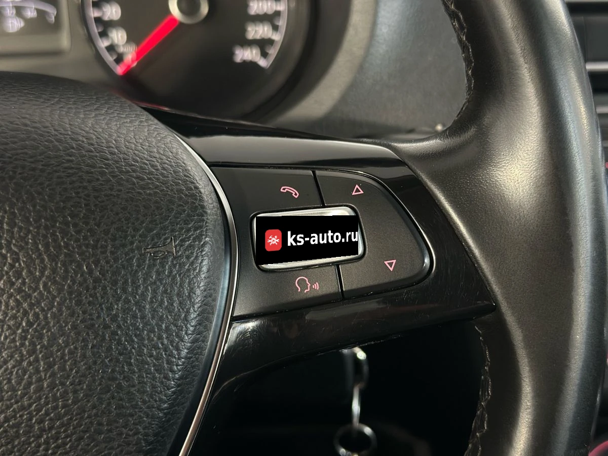 Volkswagen Polo, 2017г, передний привод, механика