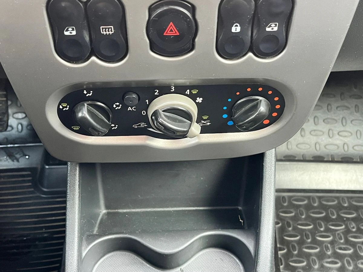 Renault Logan, 2011г, передний привод, механика