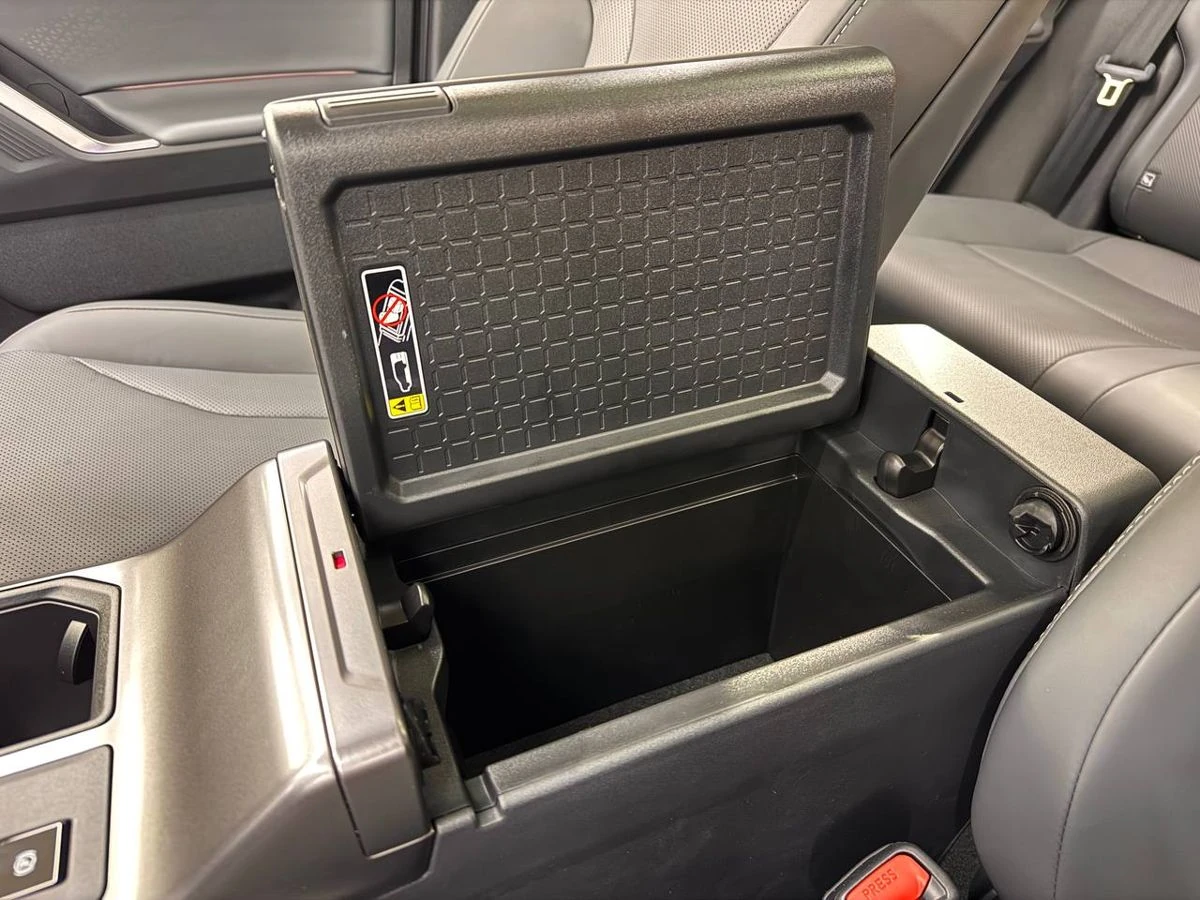 Toyota Wildlander, 2026г, полный привод, вариатор