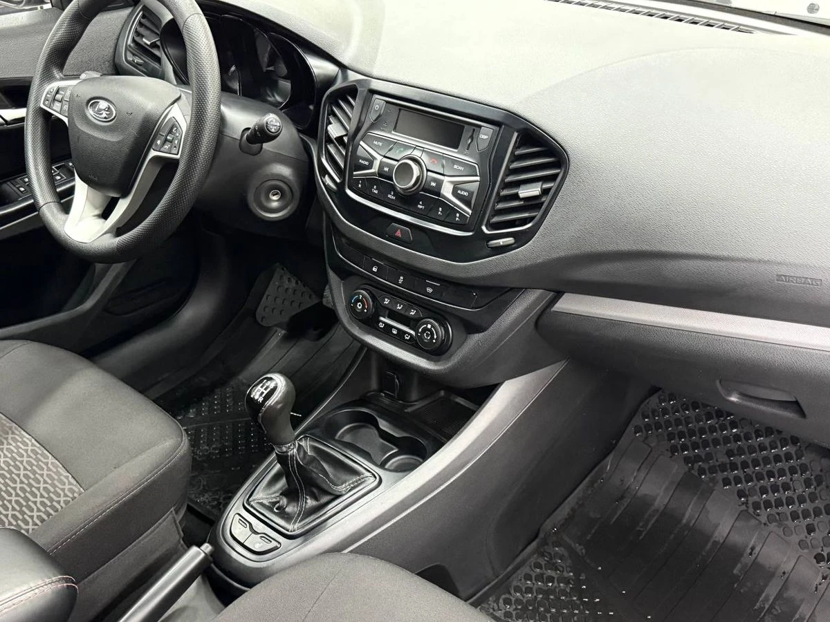 Lada (ВАЗ) Vesta, 2019г, передний привод, механика