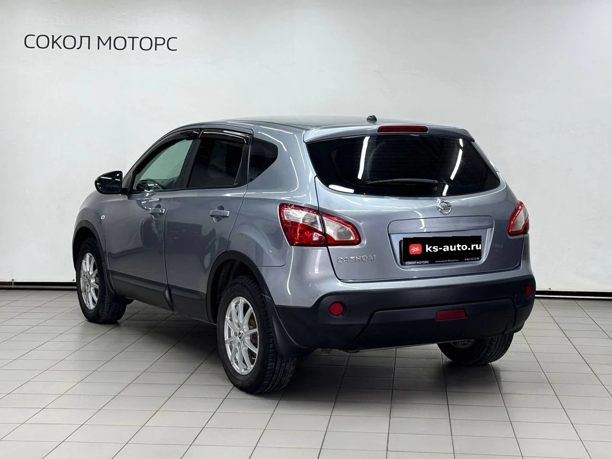 Nissan Qashqai, 2010г, передний привод, механика