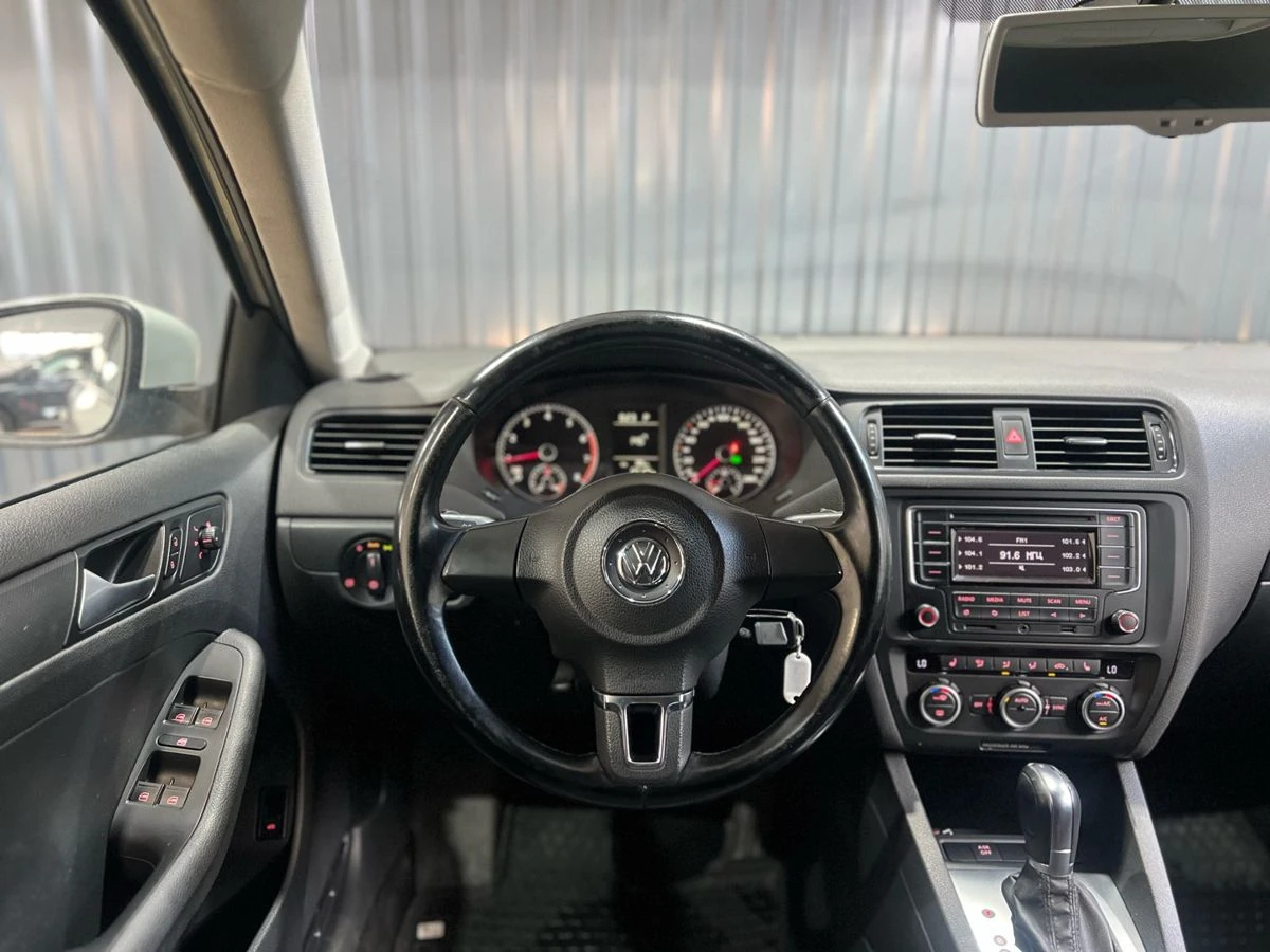 Volkswagen Jetta, 2014г, передний привод, автомат