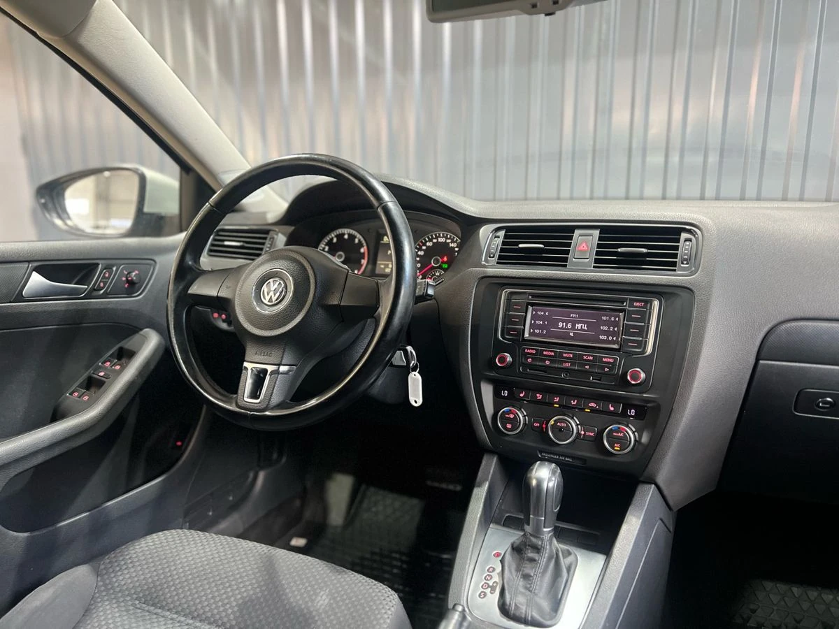 Volkswagen Jetta, 2014г, передний привод, автомат