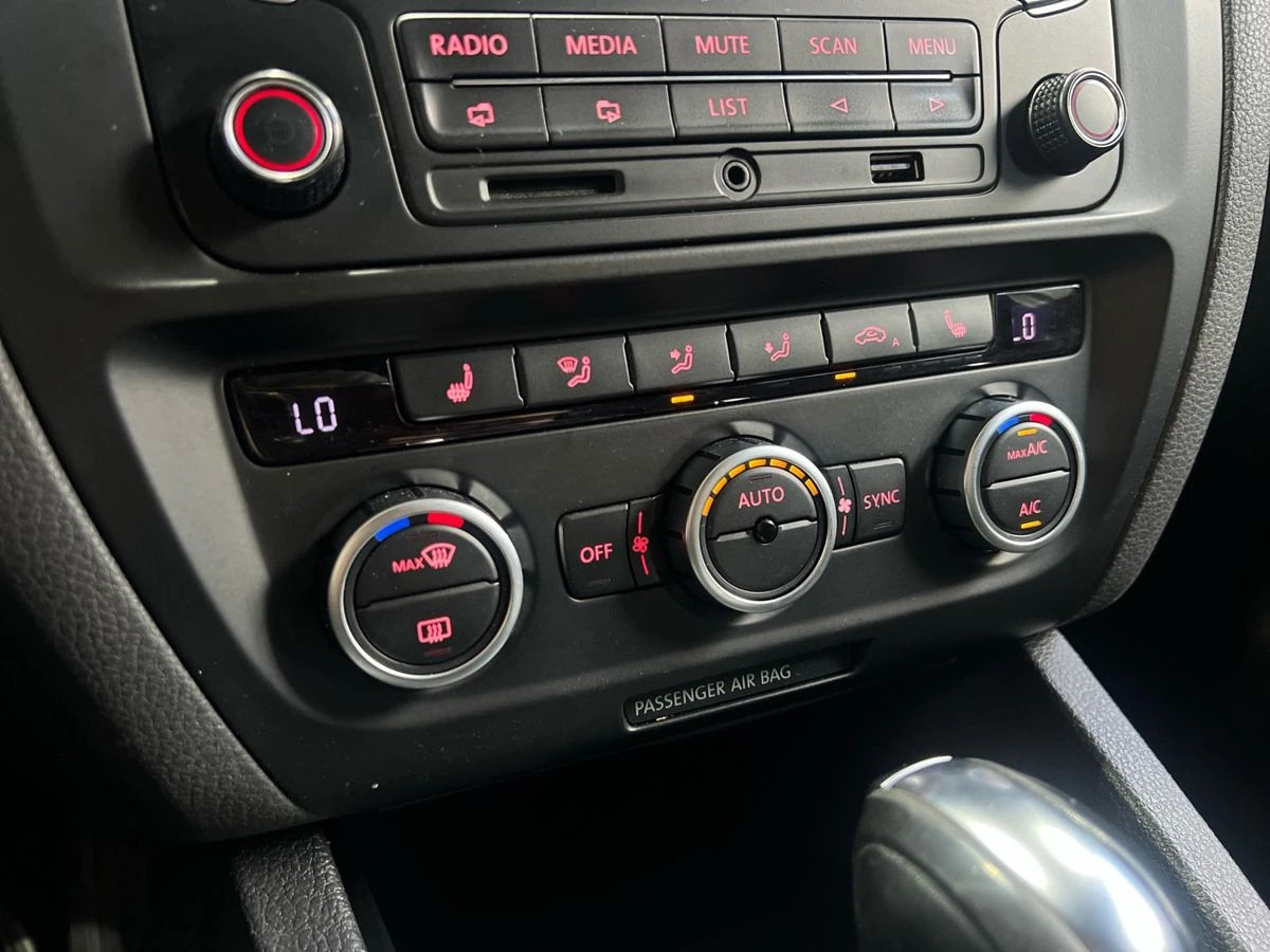 Volkswagen Jetta, 2014г, передний привод, автомат