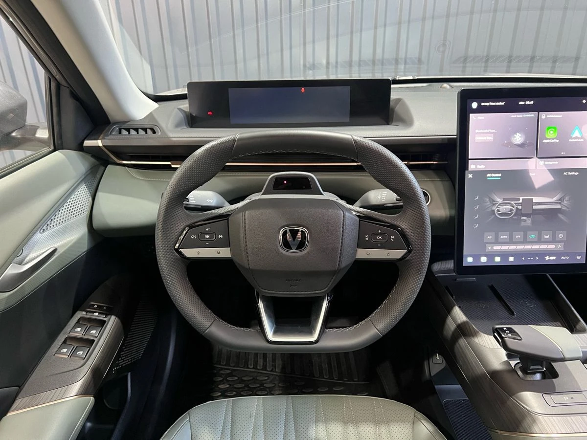 Changan Lamore, 2024г, передний привод, робот