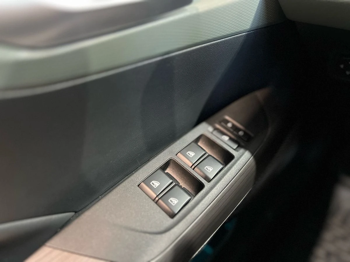 Changan Lamore, 2024г, передний привод, робот