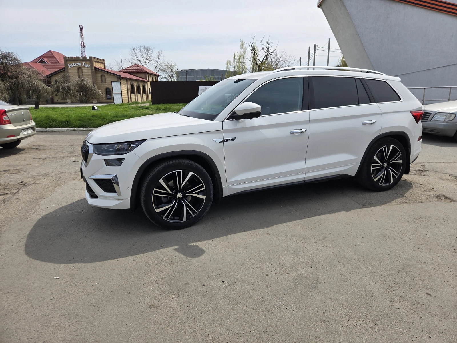 Skoda Kodiaq, 2024г, полный привод, робот