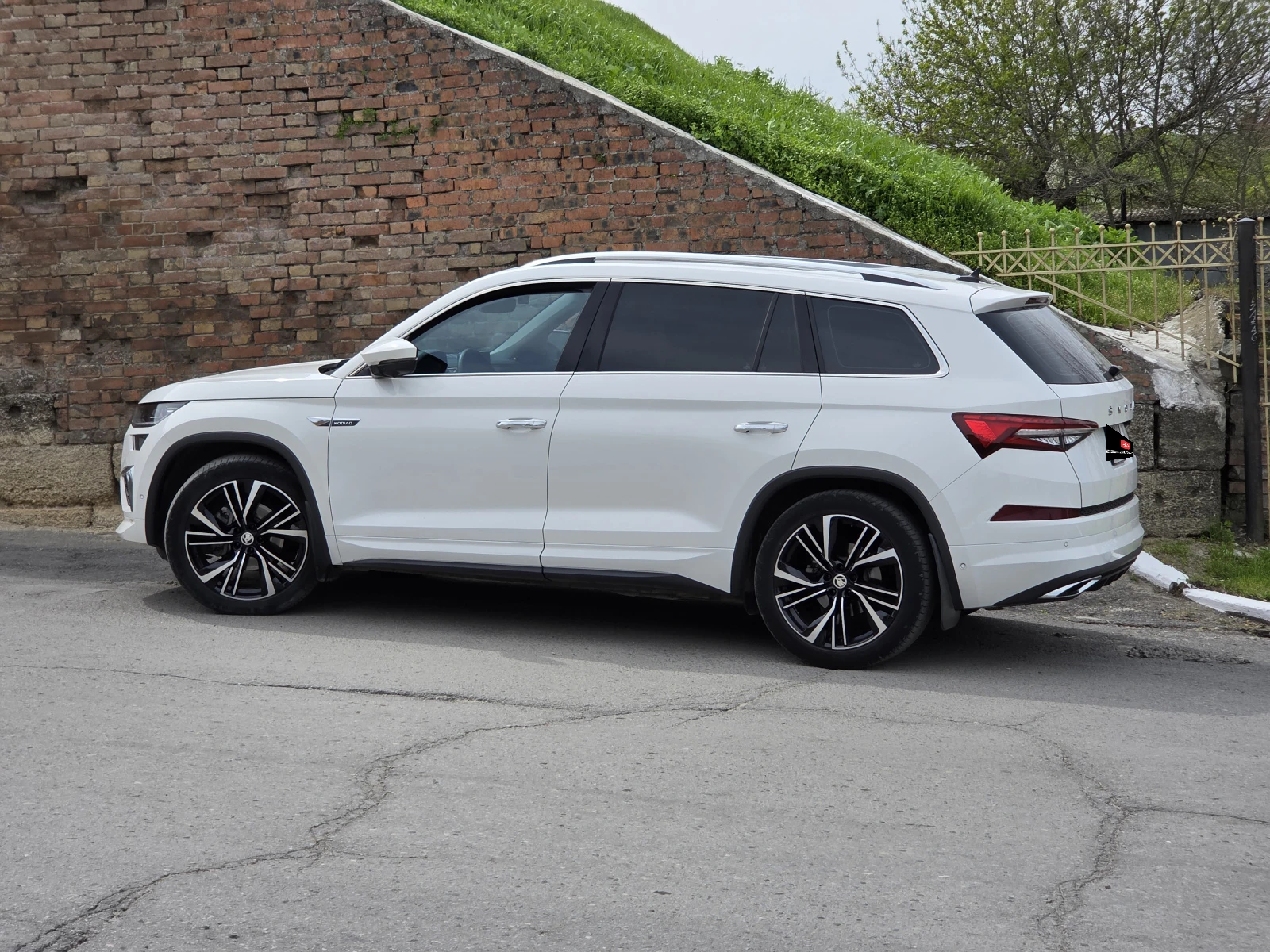 Skoda Kodiaq, 2024г, полный привод, робот