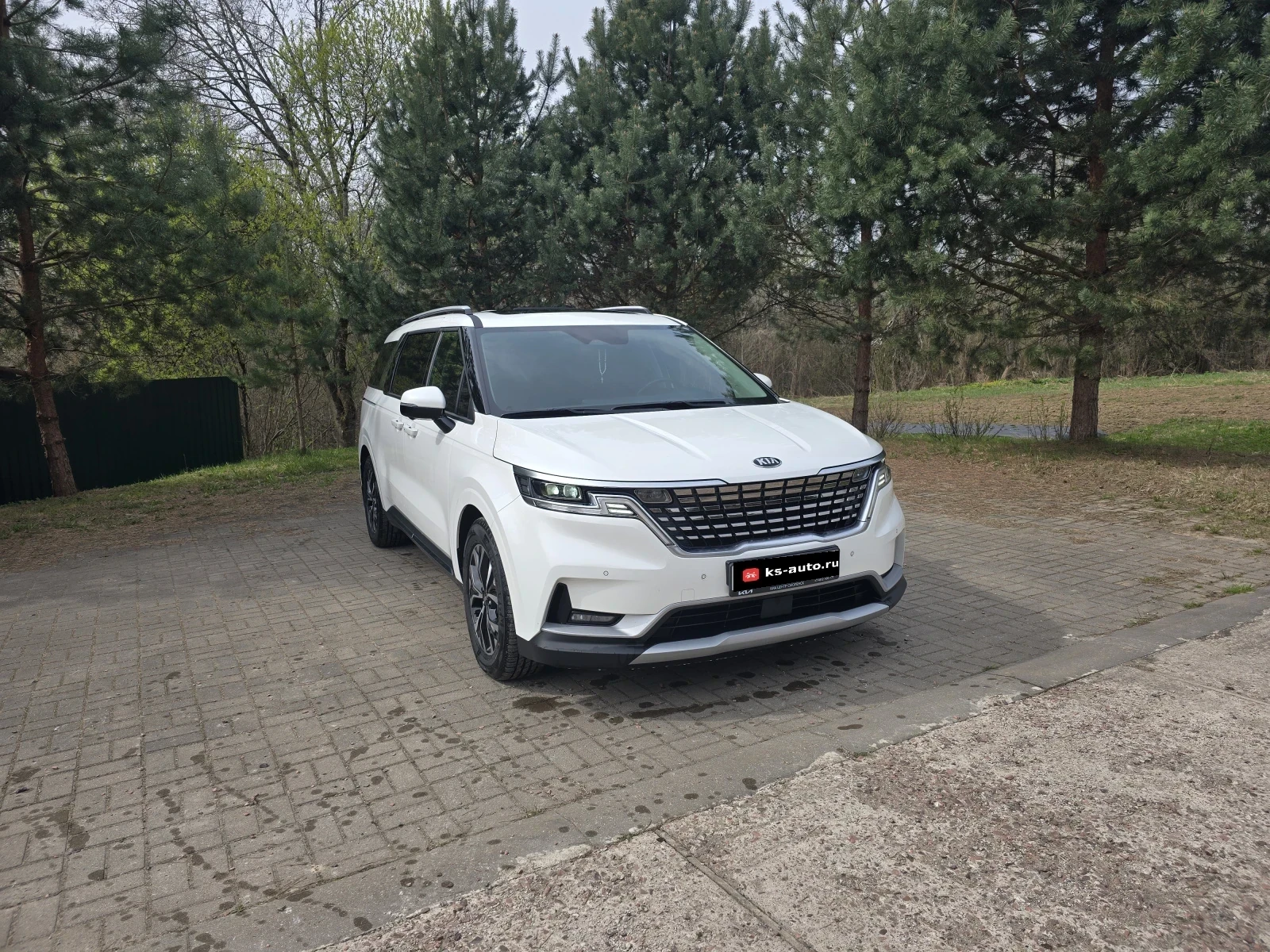 Kia Carnival, 2021г, передний привод, автомат