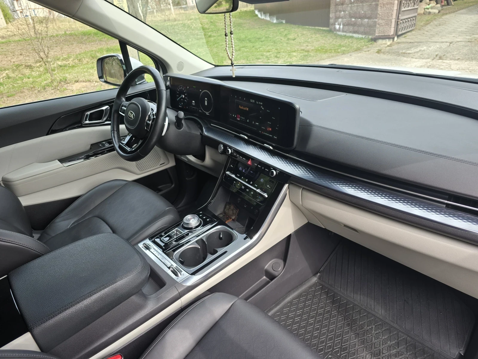 Kia Carnival, 2021г, передний привод, автомат