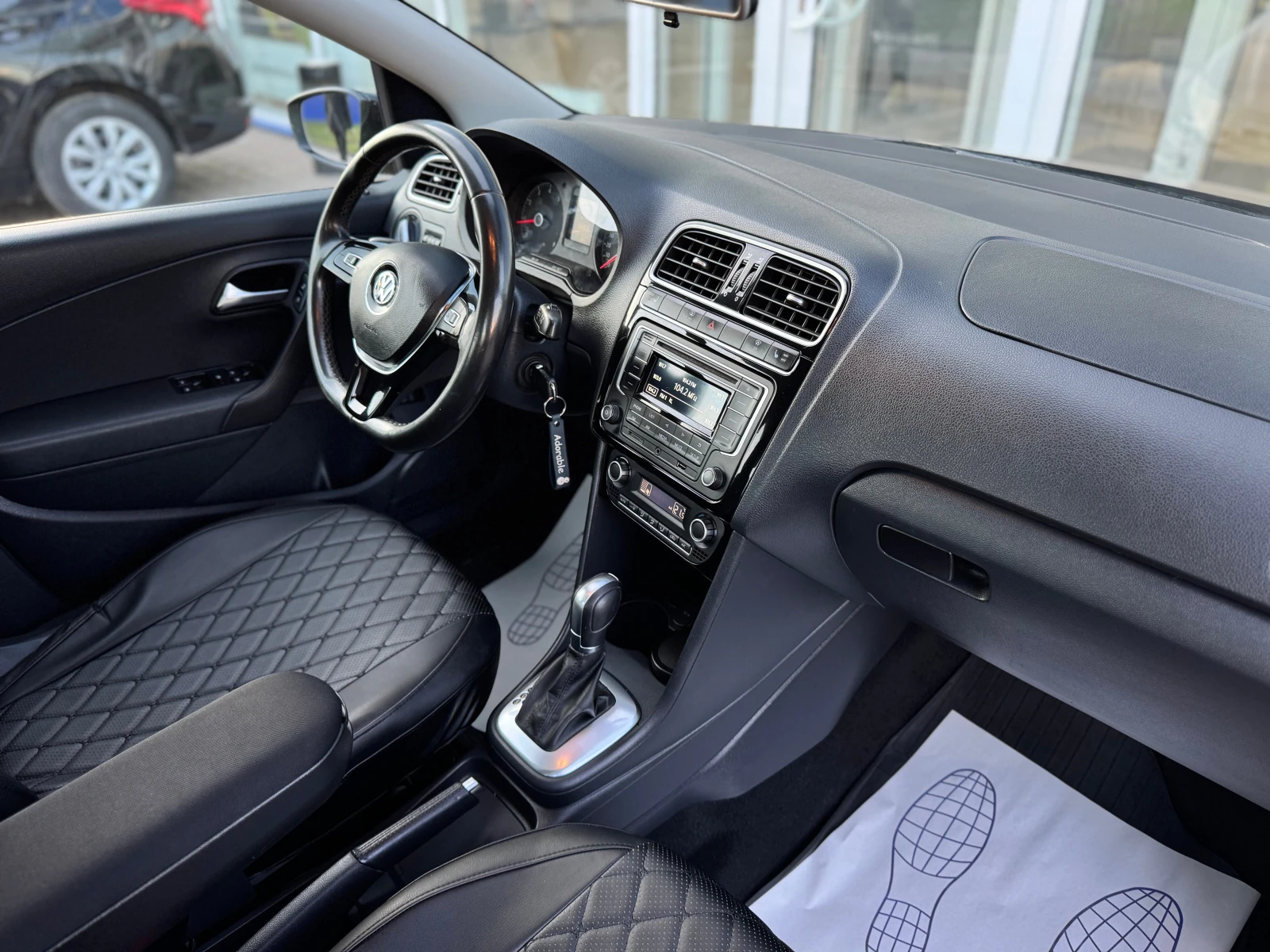 Volkswagen Polo, 2018г, передний привод, автомат