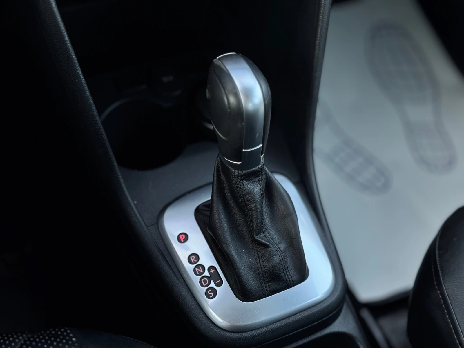 Volkswagen Polo, 2018г, передний привод, автомат