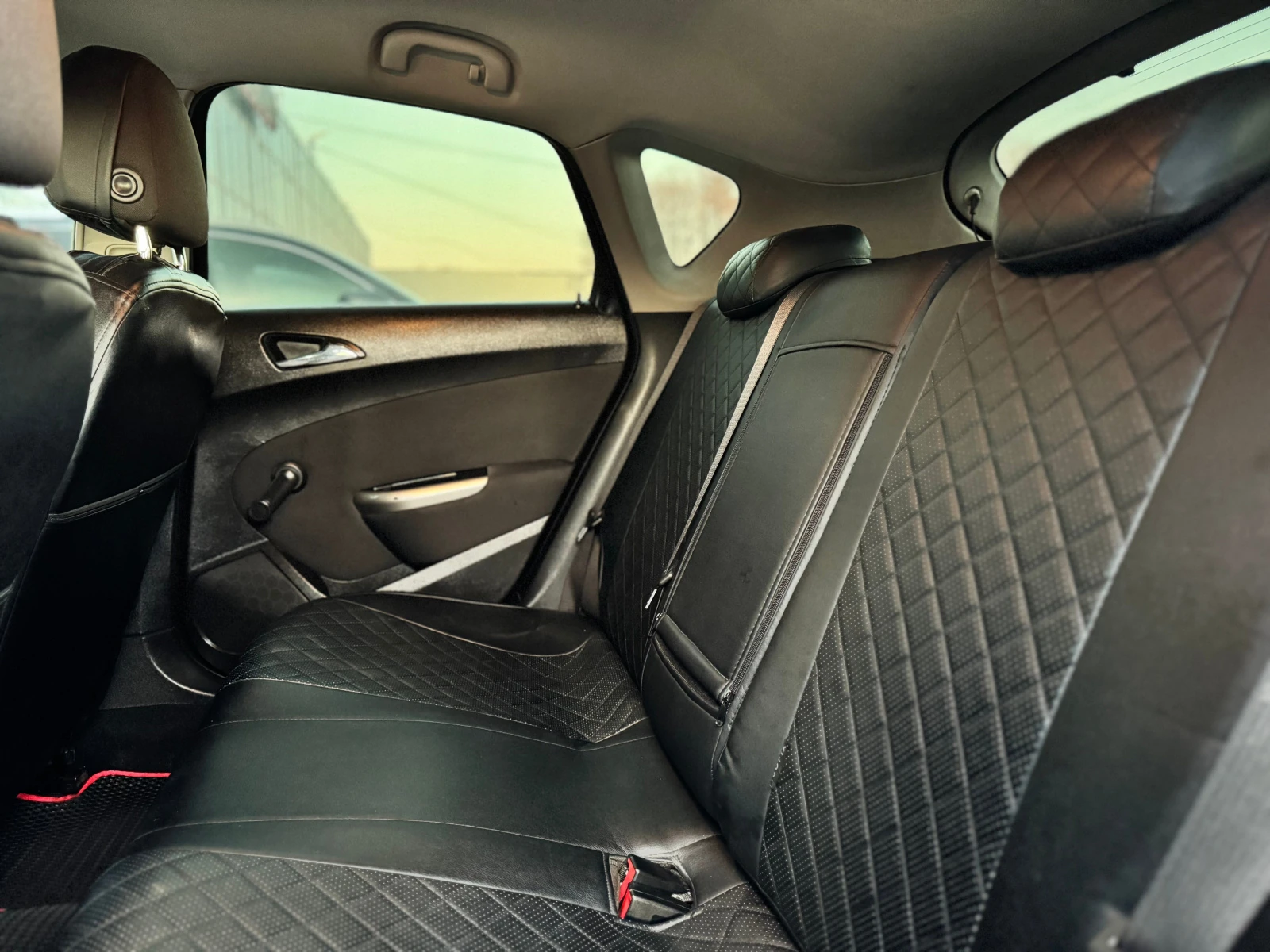 Opel Astra, 2010г, передний привод, механика