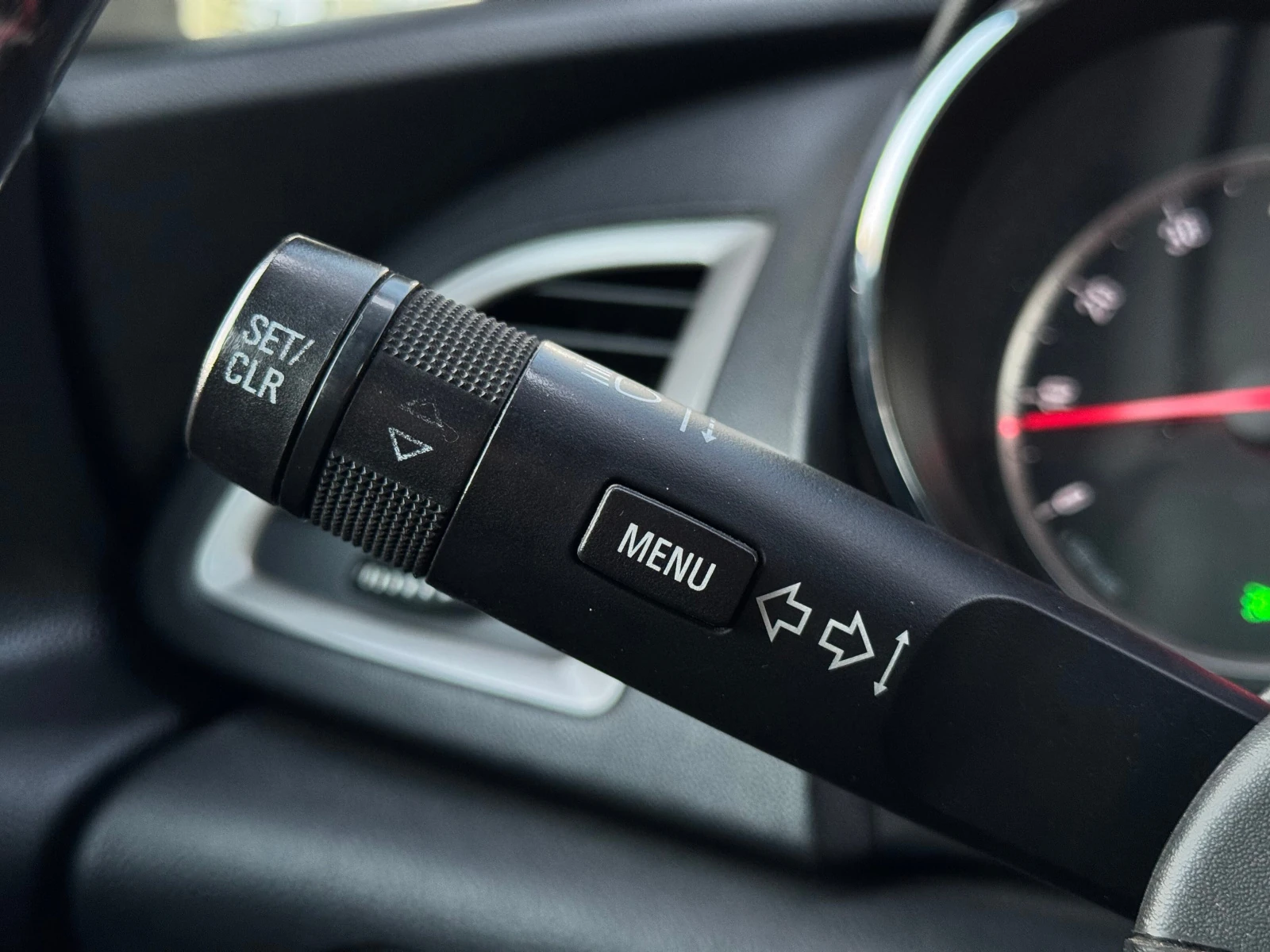 Opel Astra, 2010г, передний привод, механика