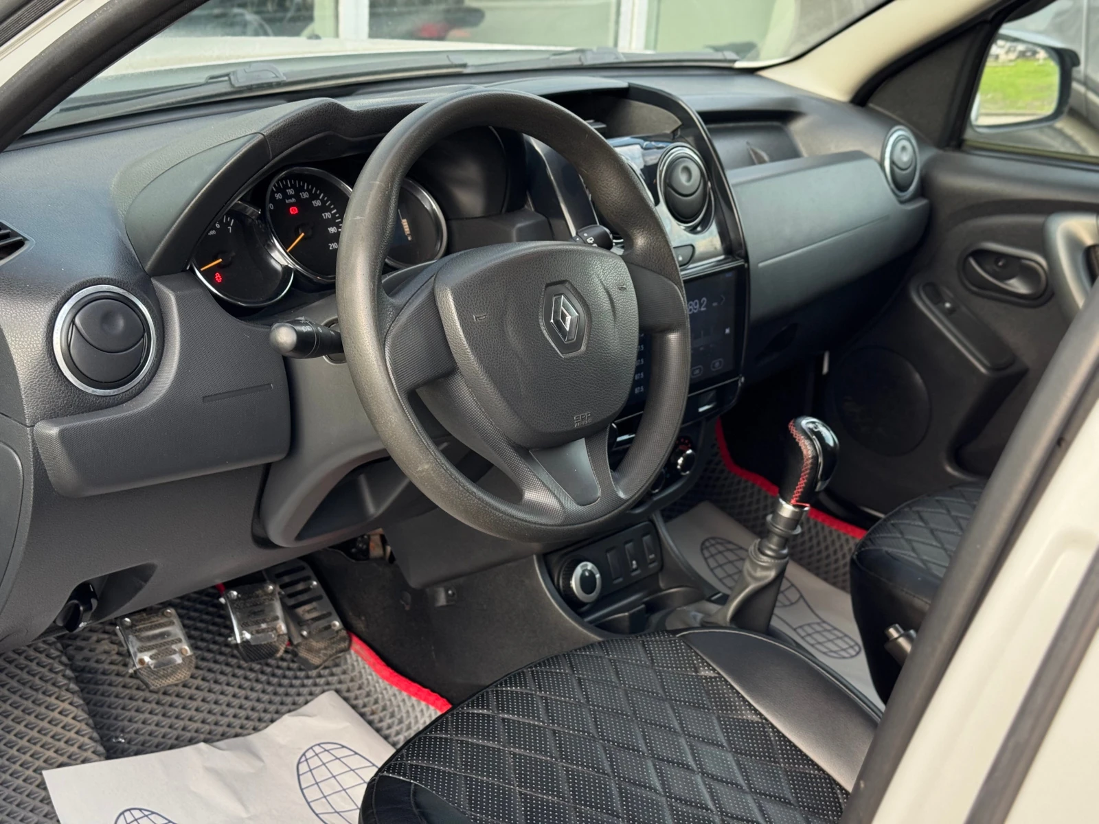 Renault Duster, 2015г, полный привод, механика