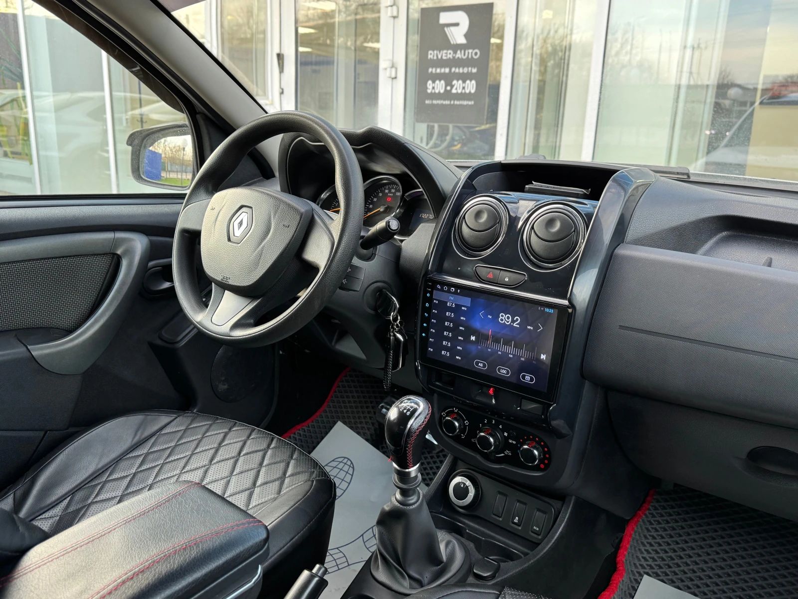 Renault Duster, 2015г, полный привод, механика