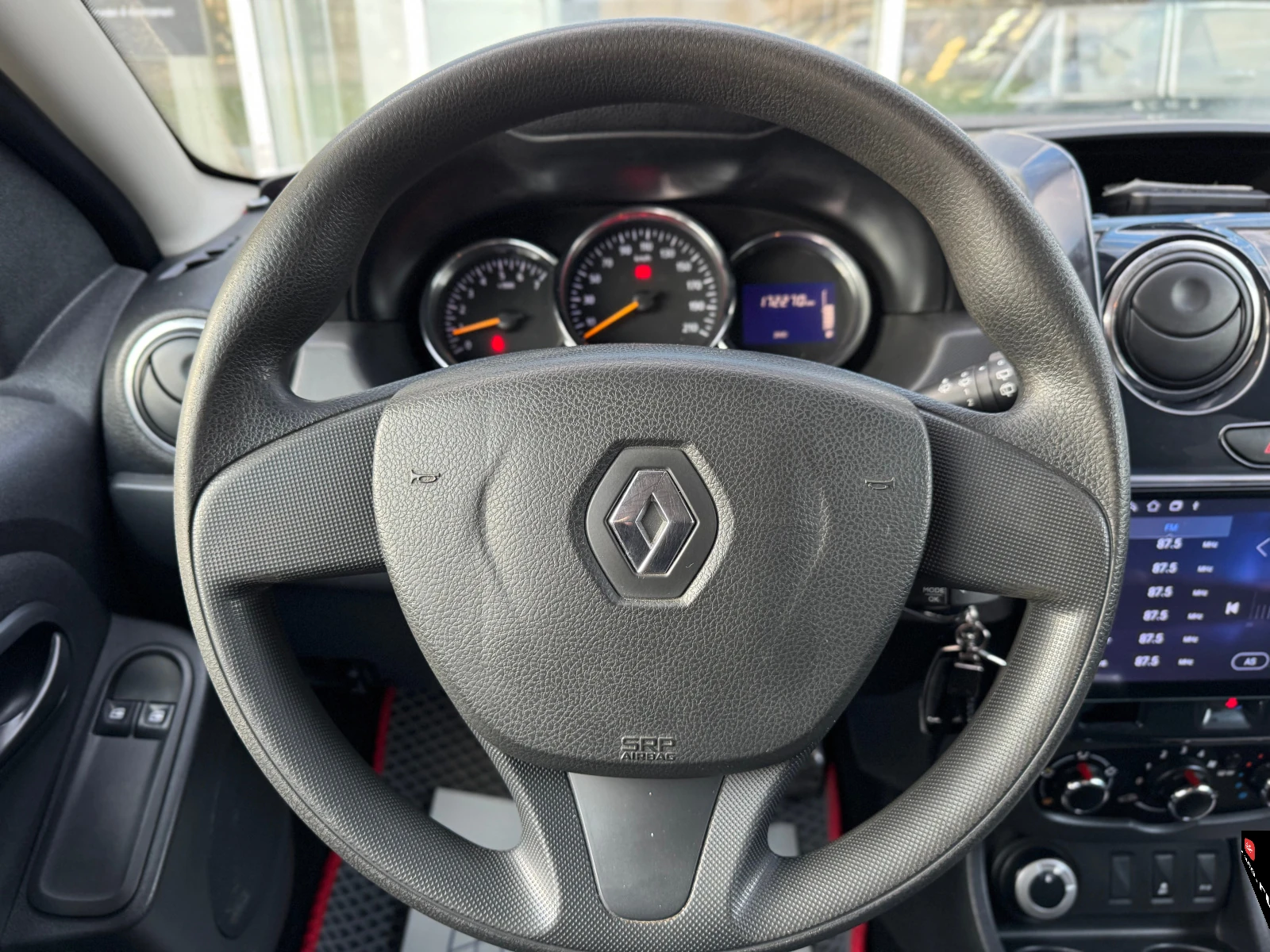 Renault Duster, 2015г, полный привод, механика