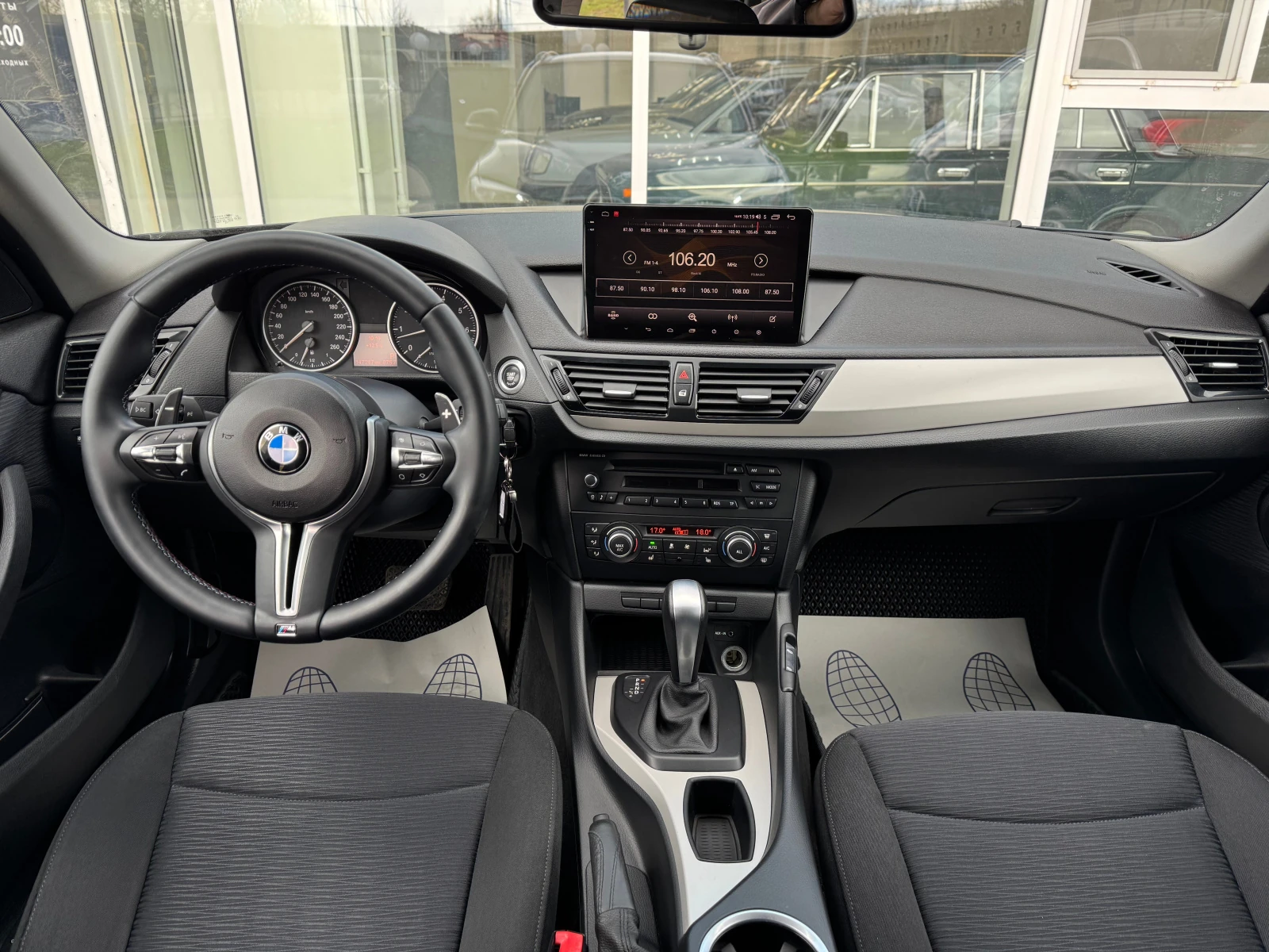 BMW X1, 2013г, задний привод, автомат