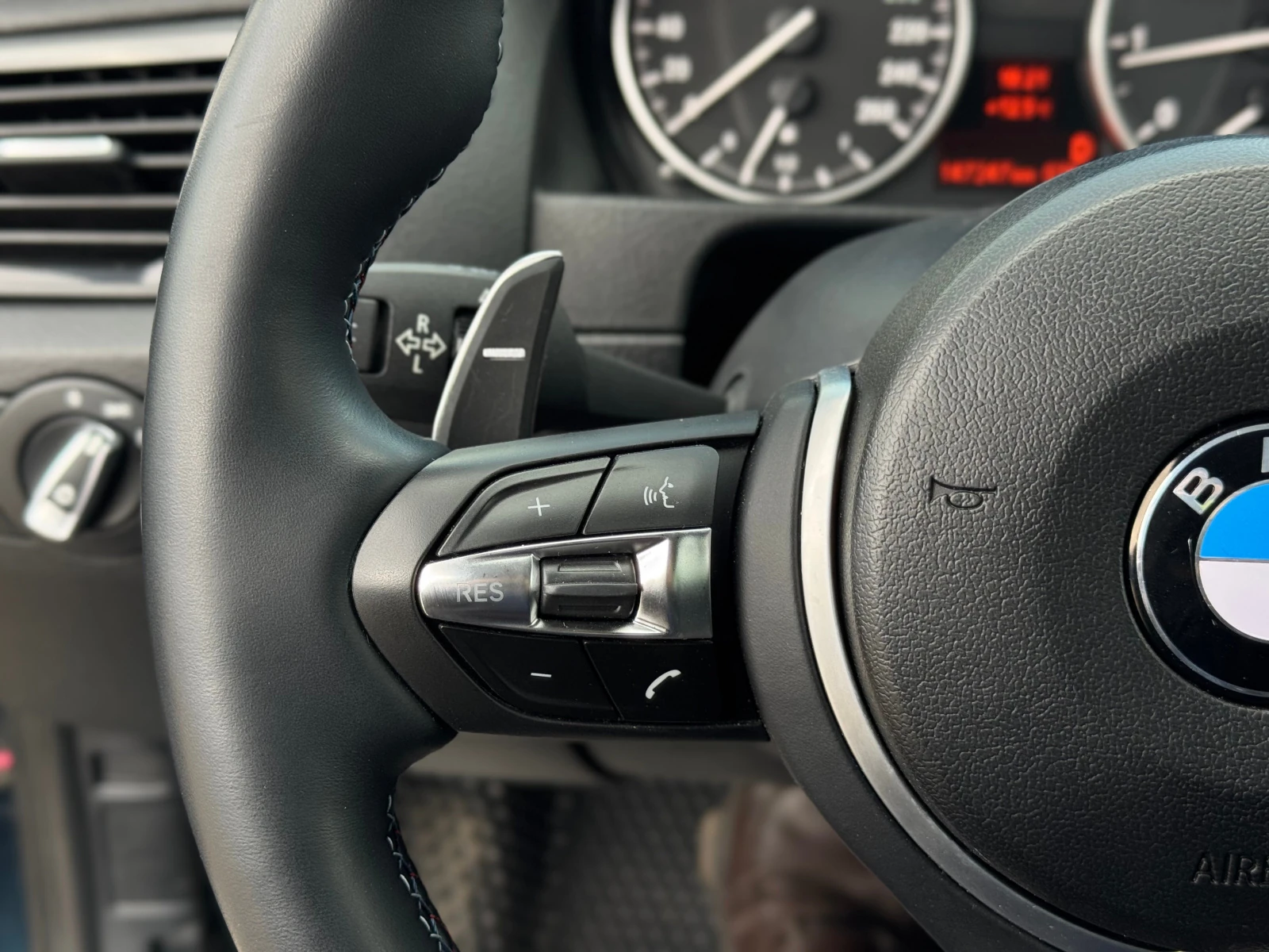 BMW X1, 2013г, задний привод, автомат