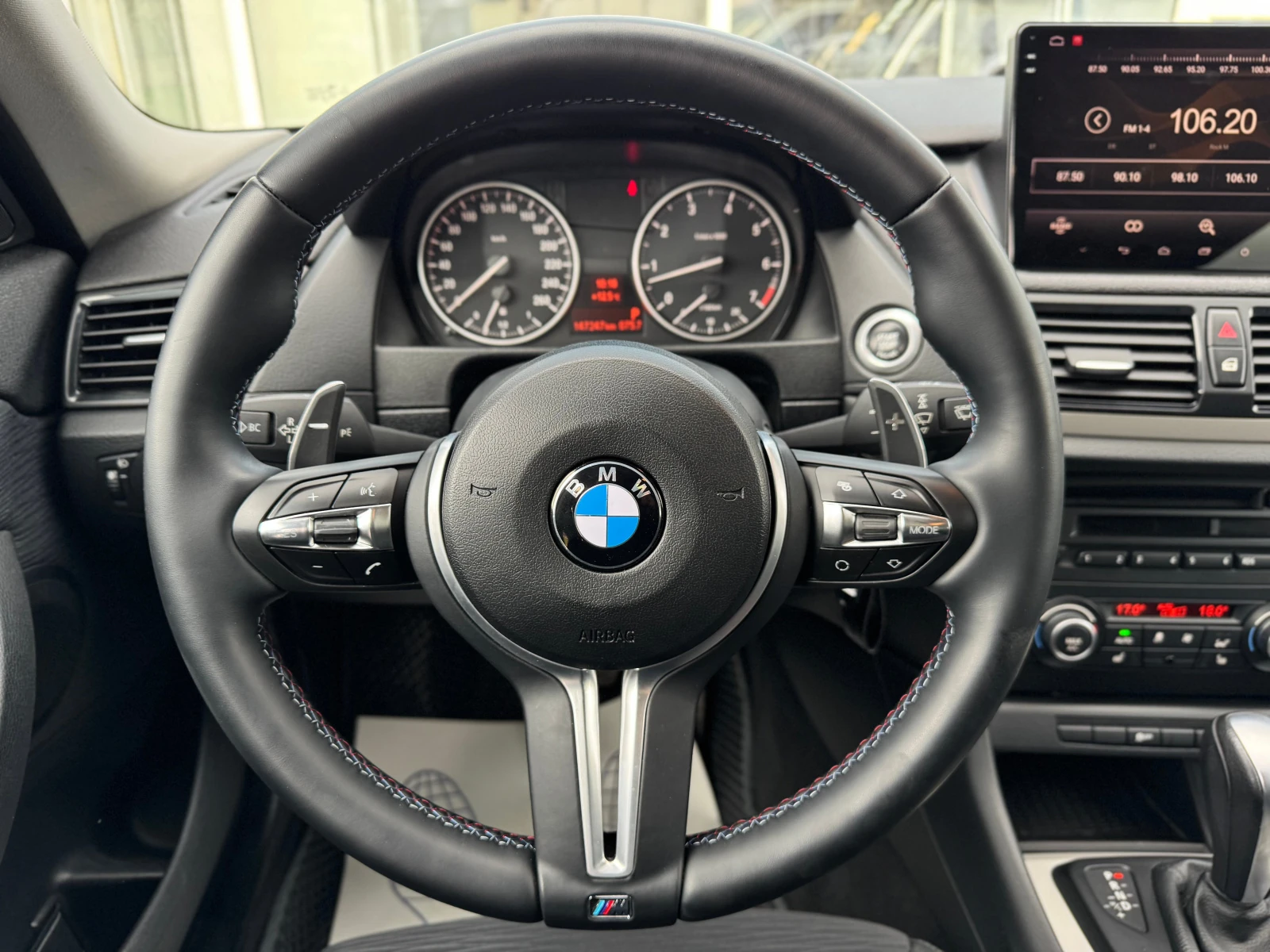 BMW X1, 2013г, задний привод, автомат