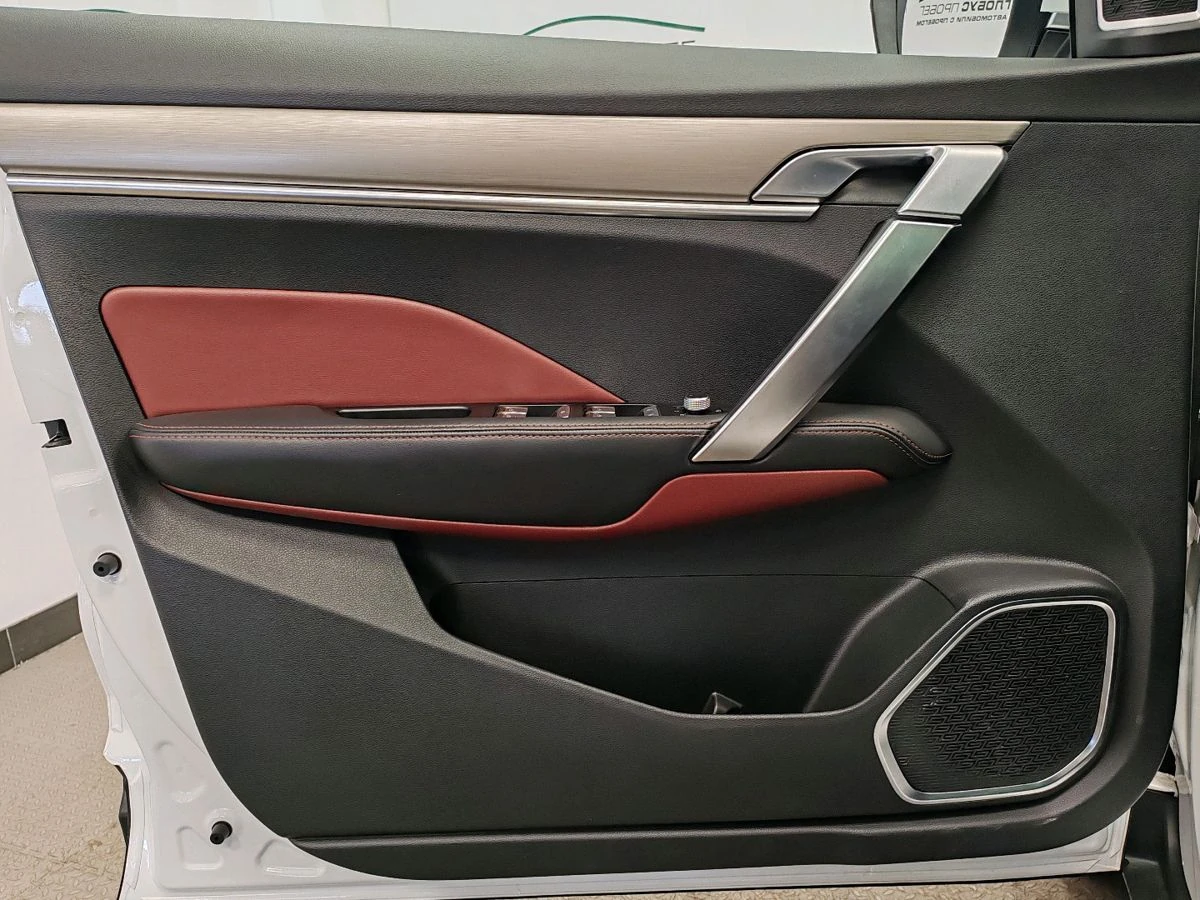 Geely Coolray, 2023г, передний привод, робот