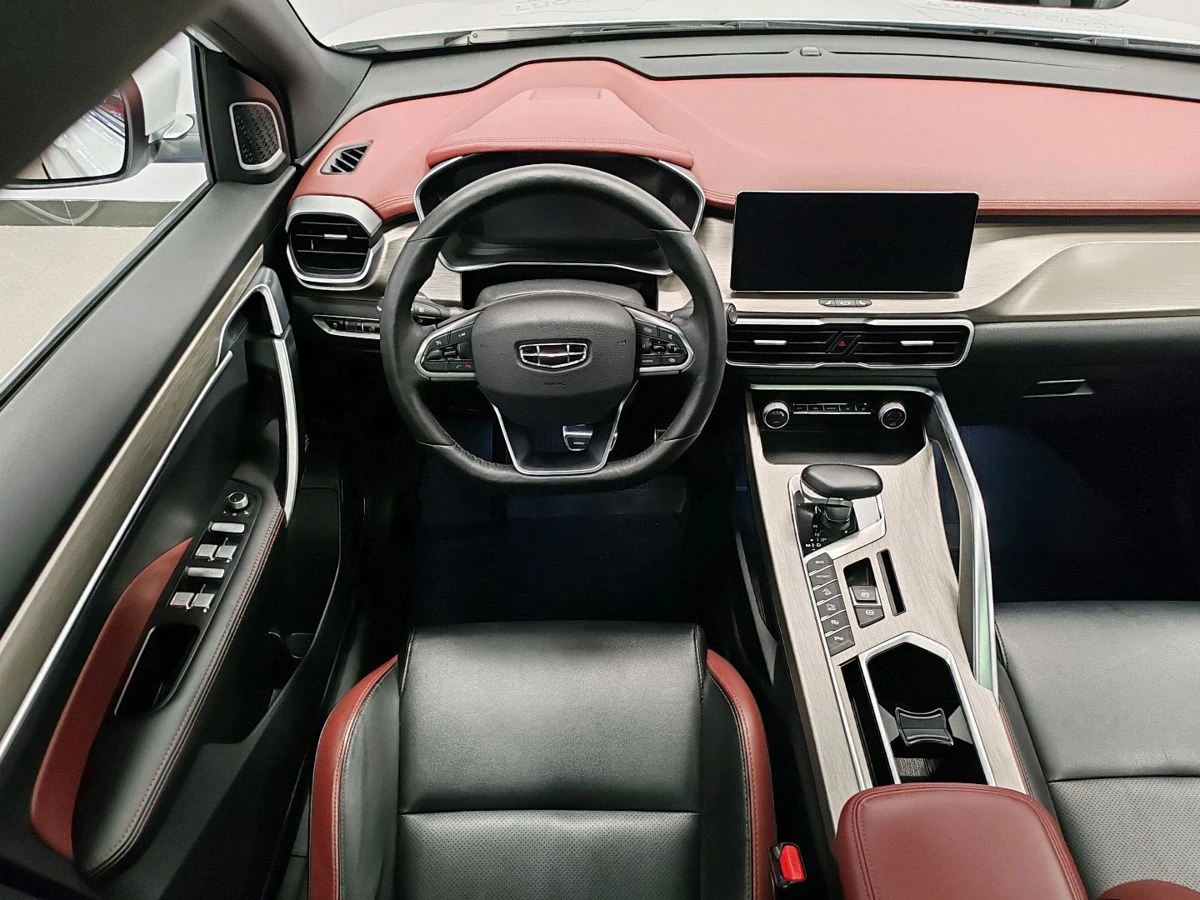 Geely Coolray, 2023г, передний привод, робот