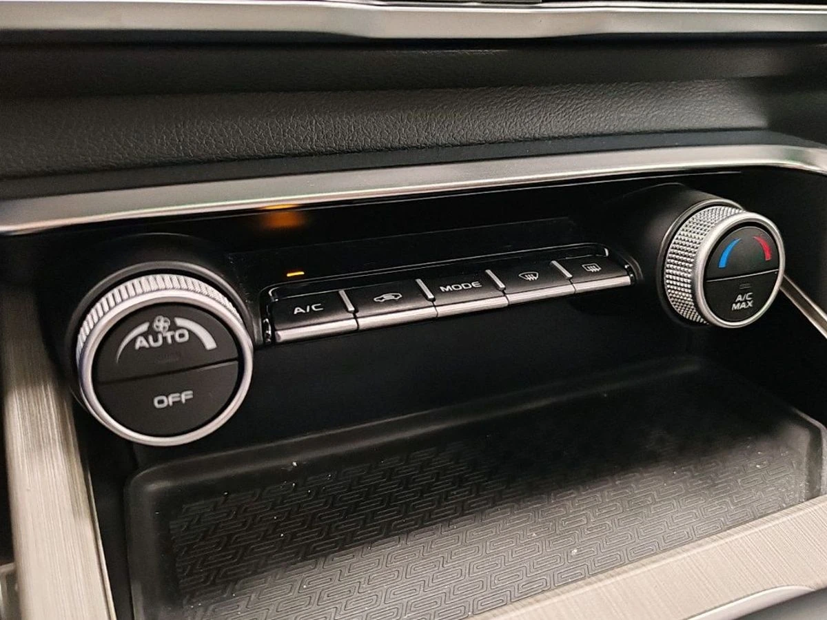 Geely Coolray, 2023г, передний привод, робот