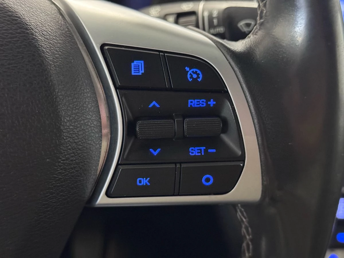 Hyundai Sonata, 2018г, передний привод, автомат