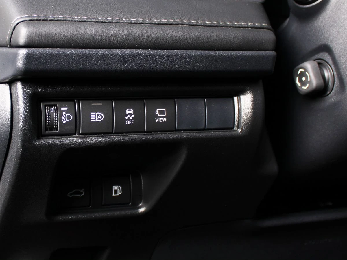 Toyota Camry, 2026г., передний привод, вариатор