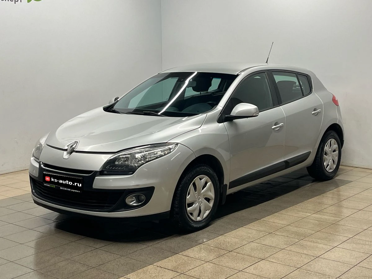 Renault Megane, 2012г, передний привод, механика