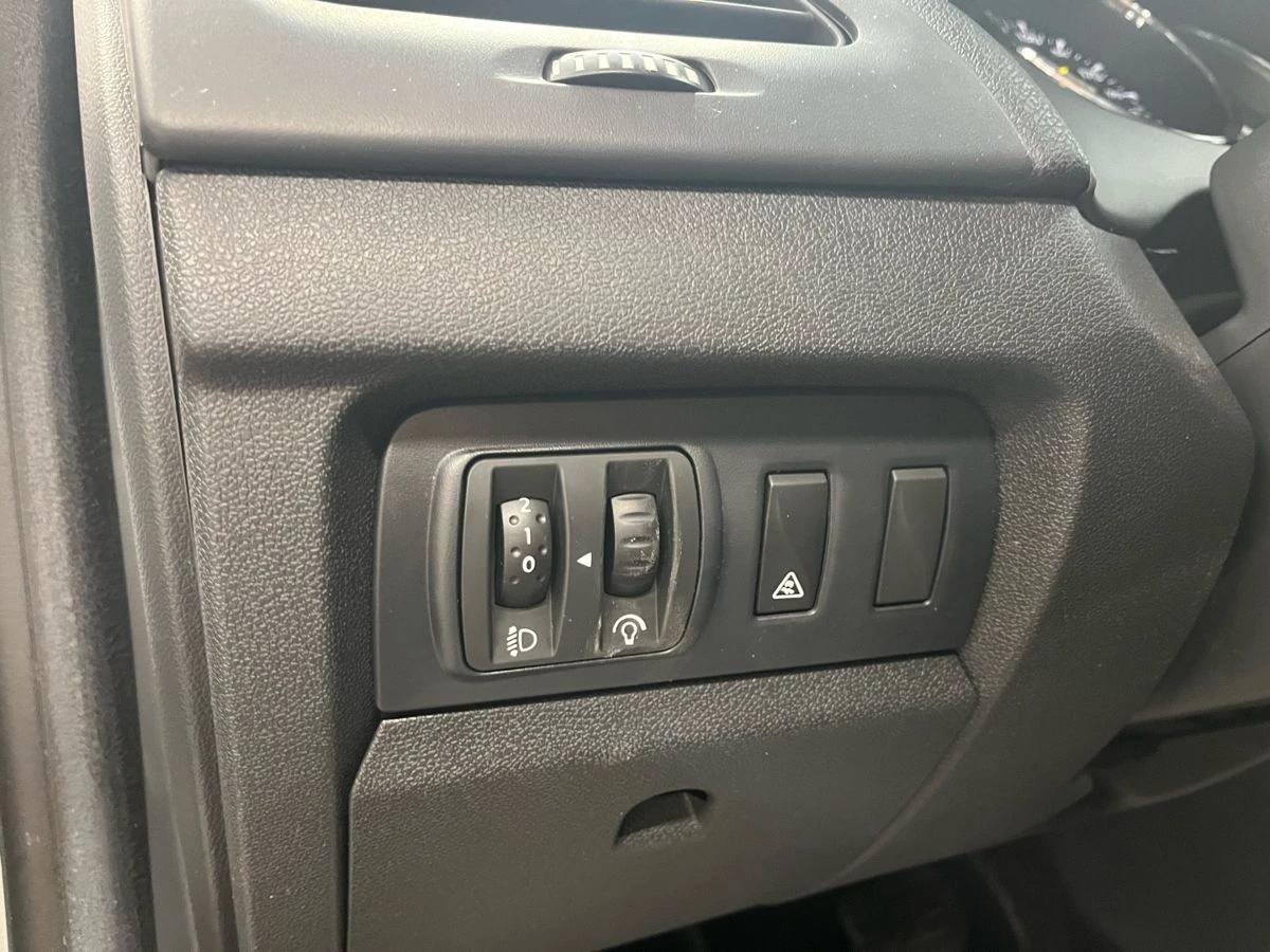 Renault Megane, 2012г, передний привод, механика