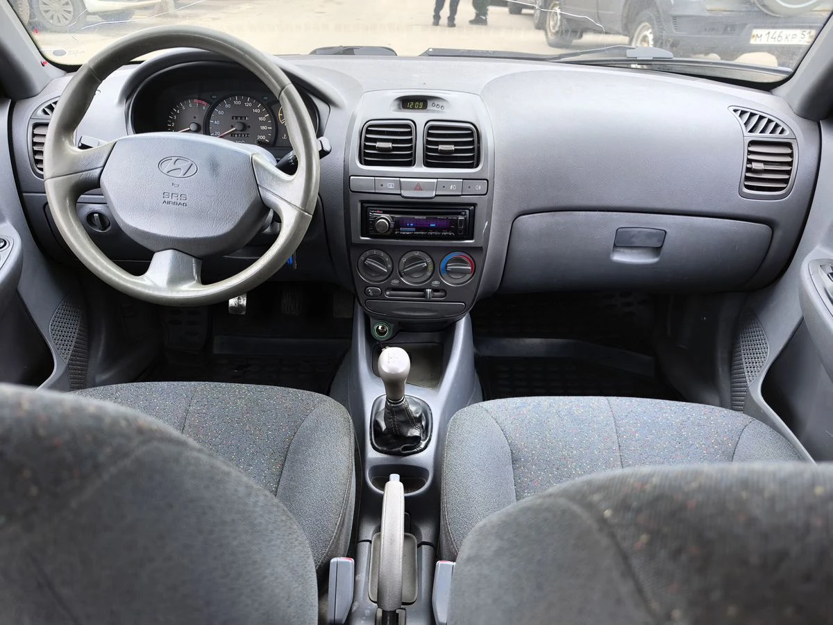 Hyundai Accent, 2006г, передний привод, механика
