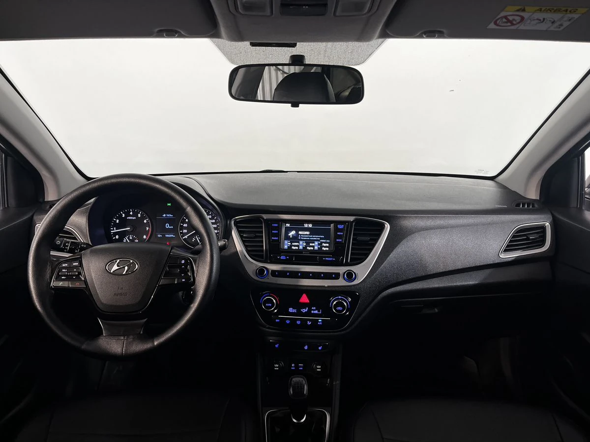 Hyundai Solaris, 2017г, передний привод, механика