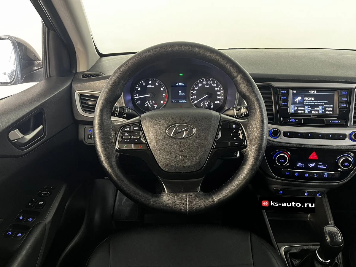 Hyundai Solaris, 2017г, передний привод, механика