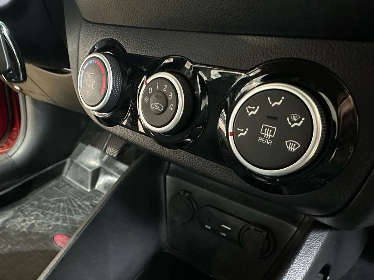 Kia Rio, 2015г, передний привод, механика