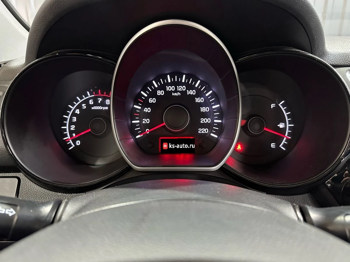 Kia Rio, 2015г, передний привод, механика