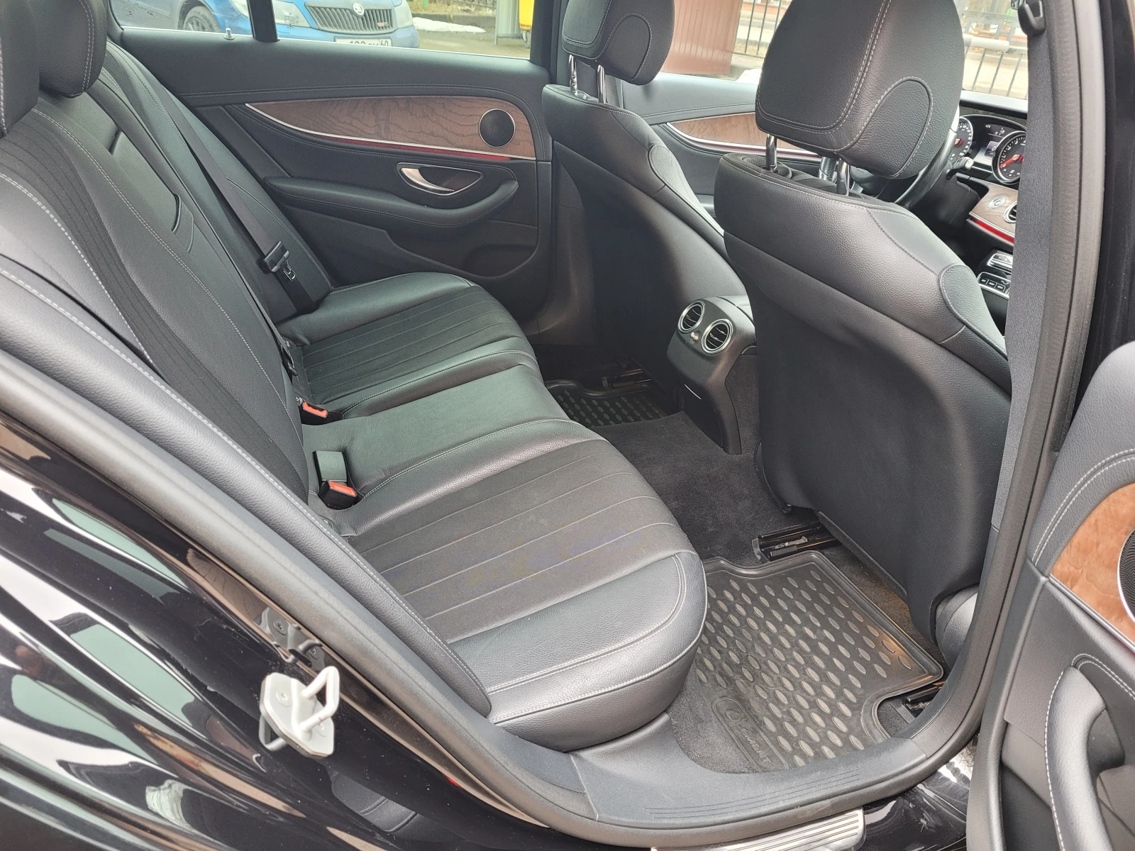 Mercedes-Benz E-Класс, 2016г, задний привод, автомат