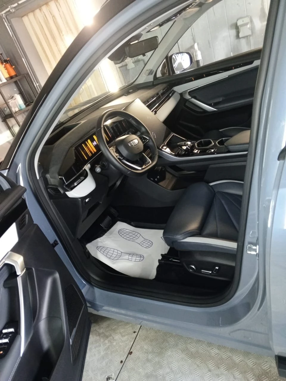 Geely Atlas, 2024г, полный привод, автомат