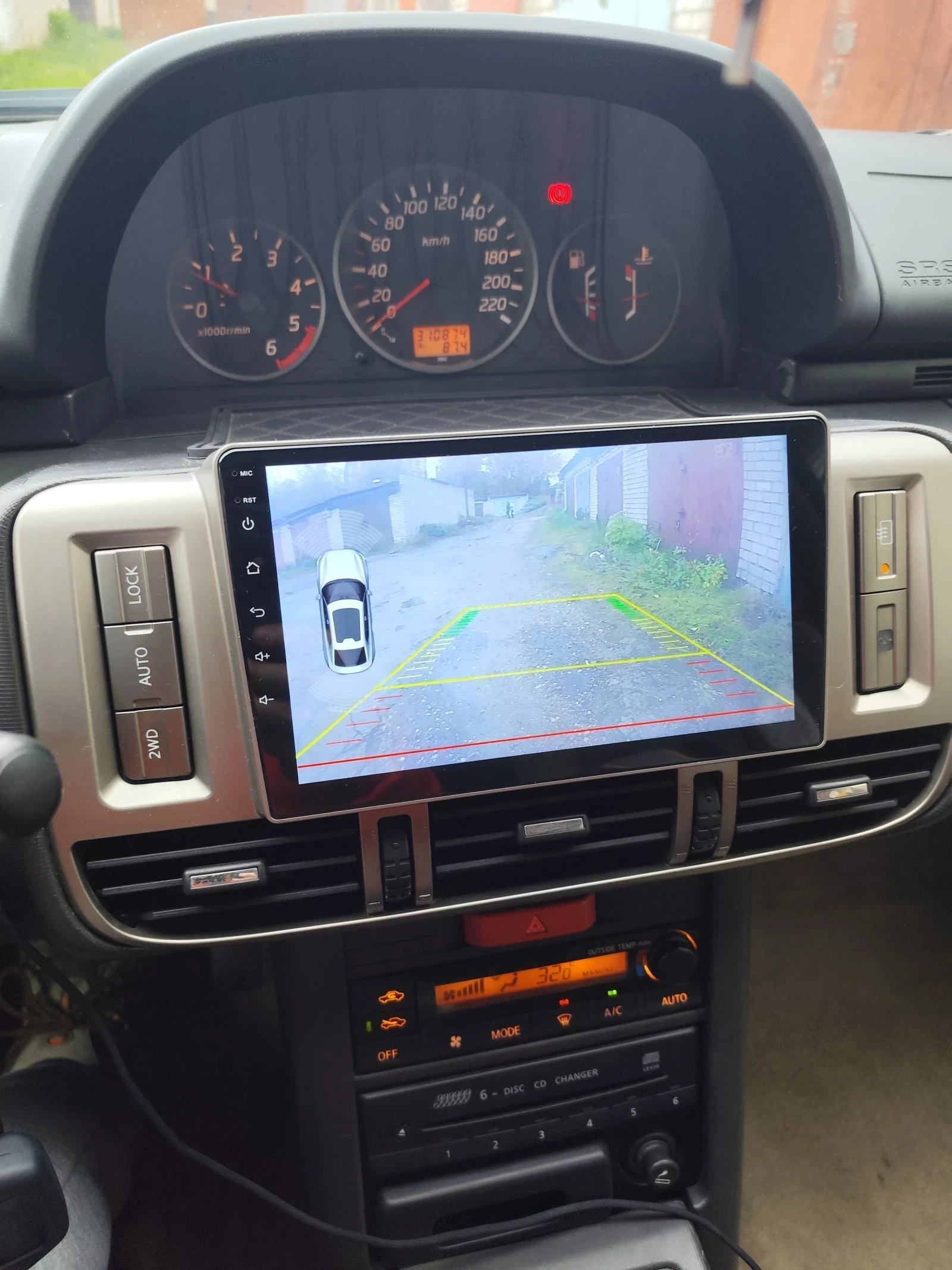 Nissan X-Trail, 2002г, полный привод, механика