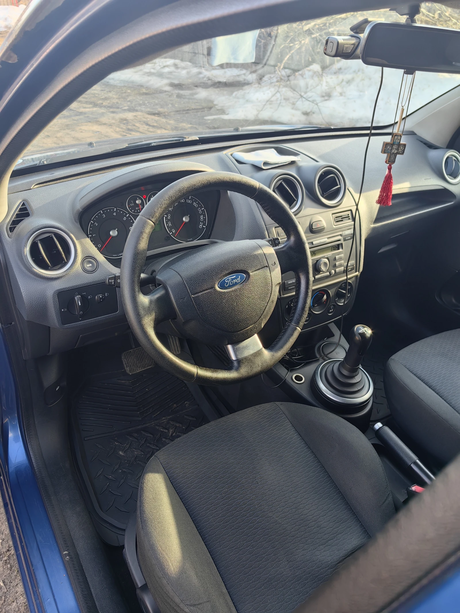 Ford Fiesta, 2006г, передний привод, робот