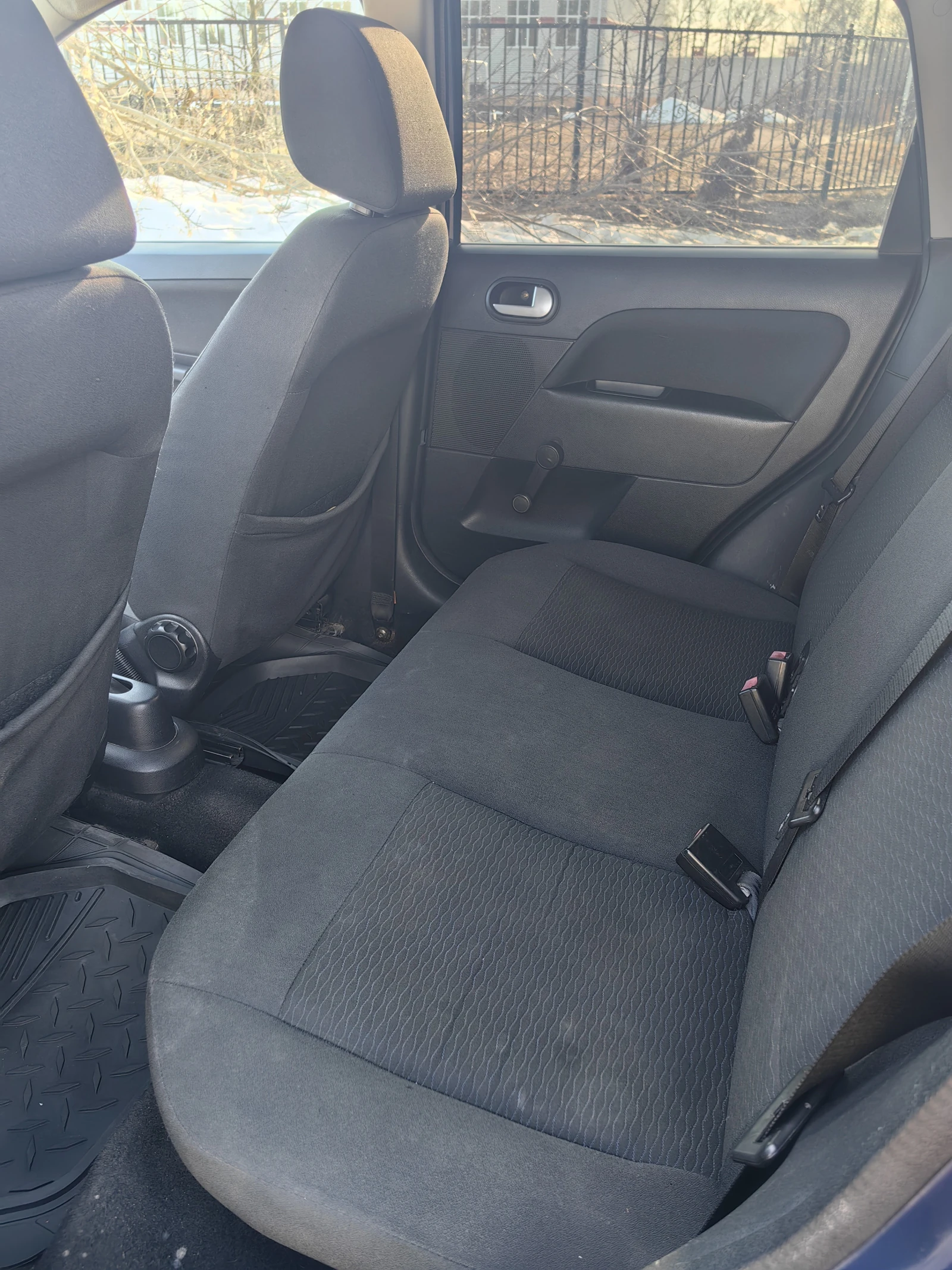 Ford Fiesta, 2006г, передний привод, робот