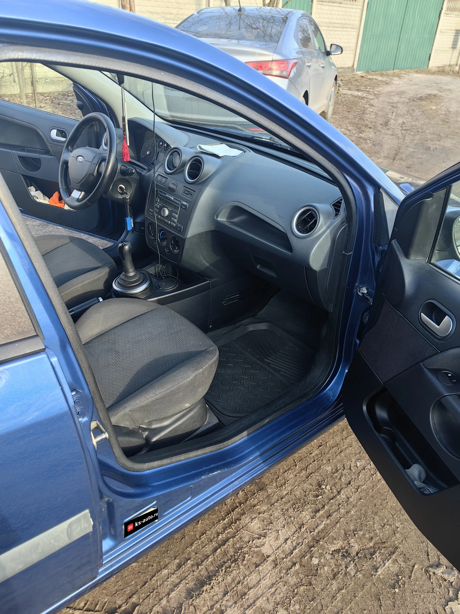 Ford Fiesta, 2006г, передний привод, робот