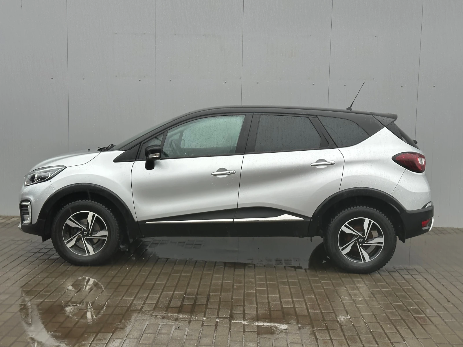 Renault Kaptur, 2017г, передний привод, вариатор
