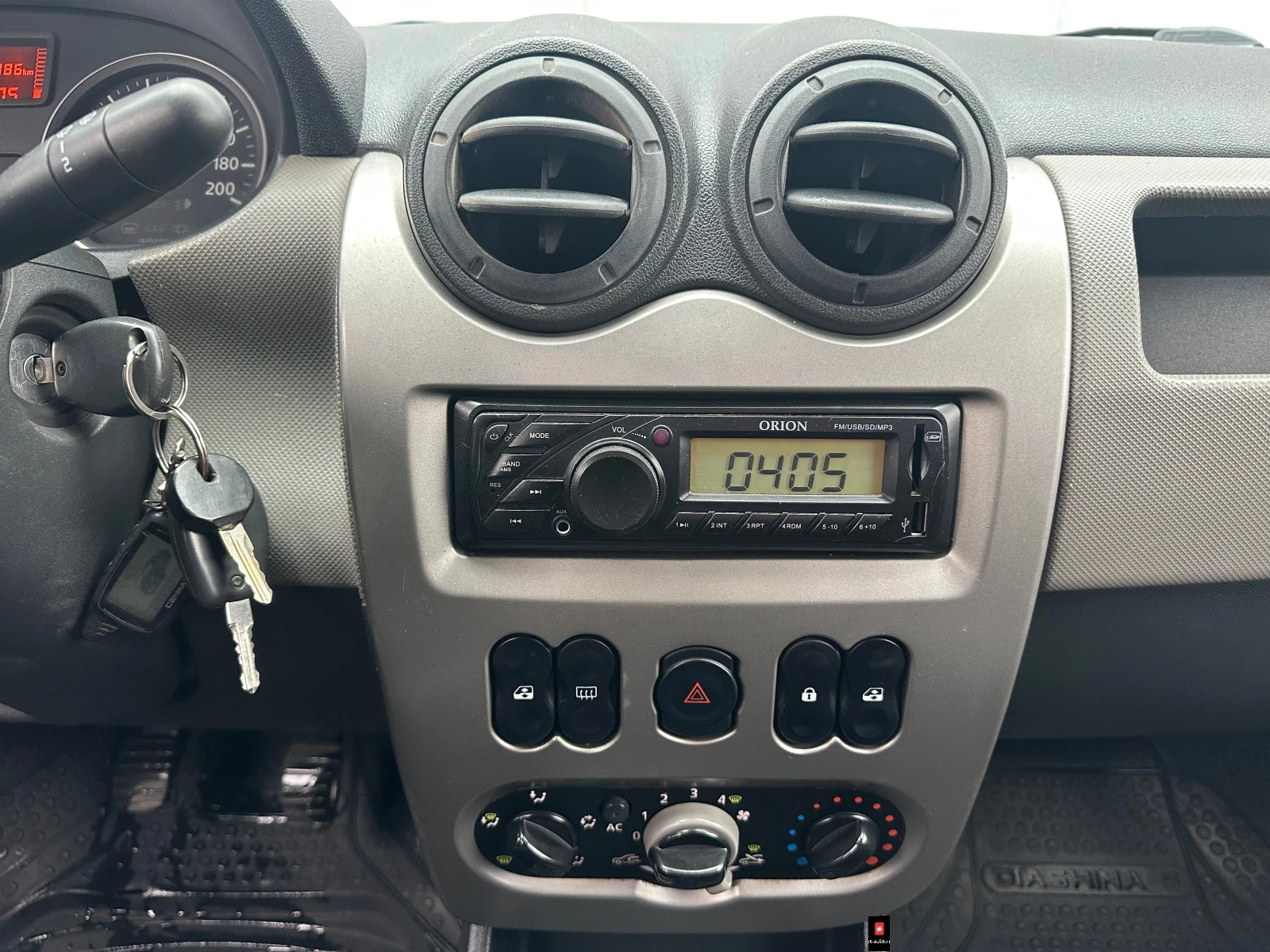 Renault Logan, 2010г, передний привод, механика